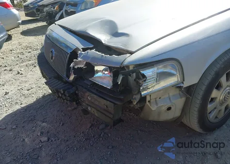 2005 Mercury Grand Marquis Ls/Lse from USA, damaged, VIN 2MEFM75W25X671441